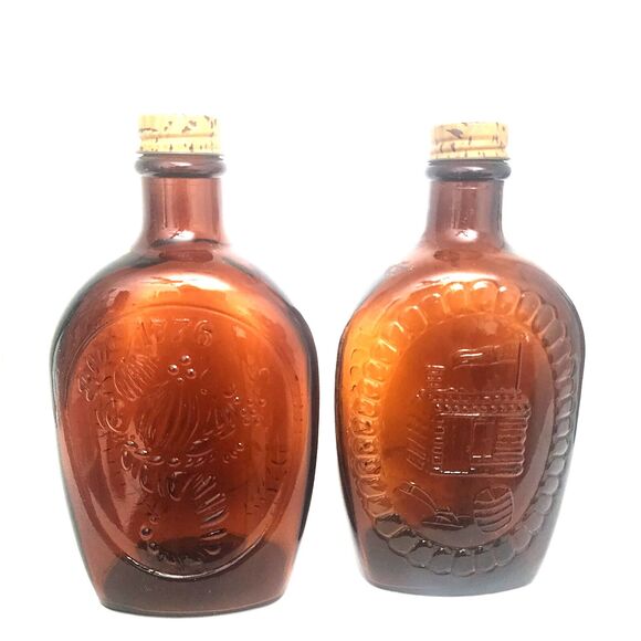 Set of 4 1776 Bicentennial Log Cabin Maple Syrup Amber Glass Bottles Vintage - Picture 6 of 16
